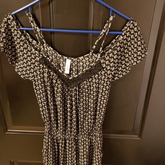 Xhiliration Romper Size Small - Picture 2 of 6